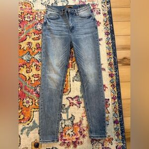 Judy Blue Light Wash Skinny Jeans NWOT